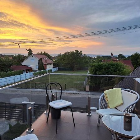 Annarosa Apartman Balatonszarszo Bagian luar foto